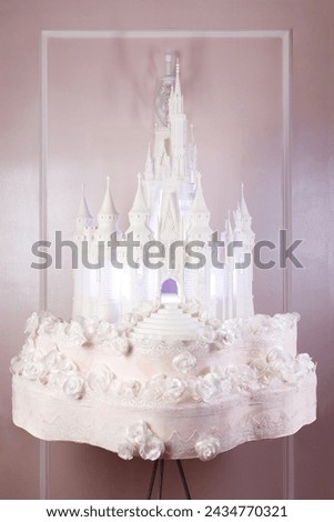Big castle wedding cake luxury realistic decoration 
