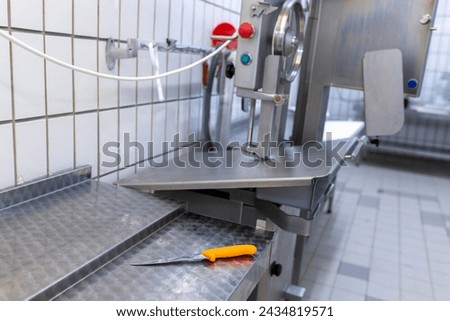 Equipment for the production of meat products in a butcher's shop