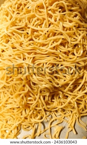 piles of noodles that make you hungry