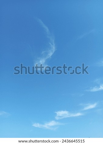 A beautiful picture of blue shining sky.. Which is more attractive for everyone. 