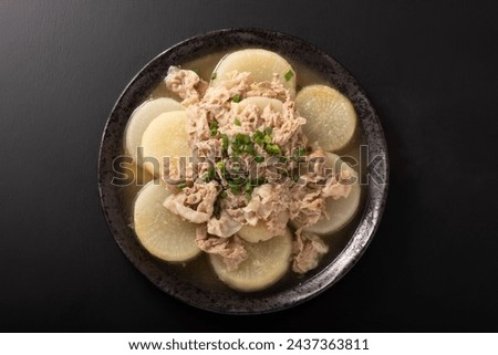 Pork belly radish (stew in soup stock)