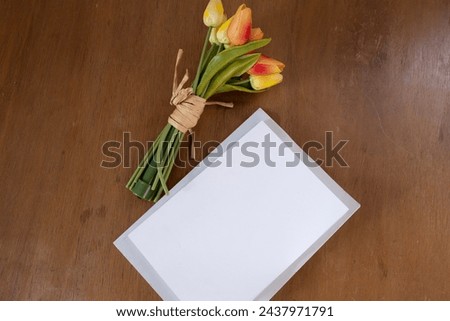 cards and flowers to leave a message