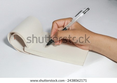 Women's hands with a letter in his hand with the words thank you