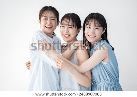 Beauty scenes of three Japanese people