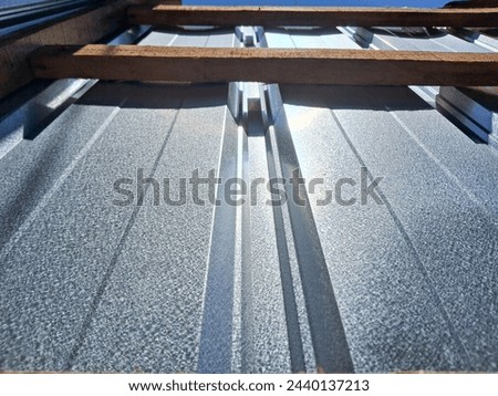 steel plate silver color for roof top in a house