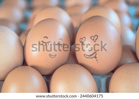 A chicken egg is drawn with lines expressing the feeling of falling in love.
