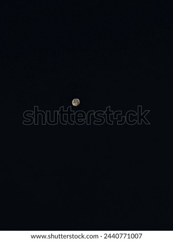 Taking a picture of the moon in its full view