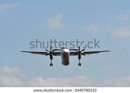  Pictures of airplanes in flight