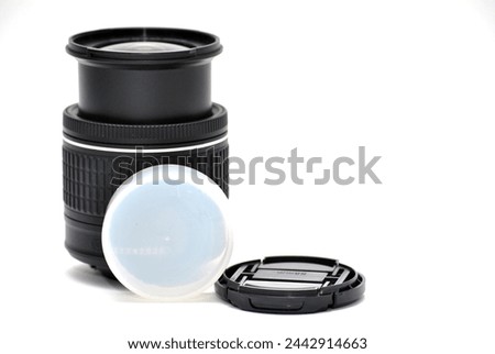 Camera lens with manual and automatic focus