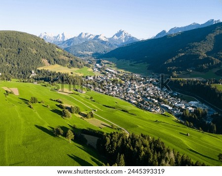 Val Pusteria montagna natura sky  航拍  Royalty-Free Stock Photo #2445393319