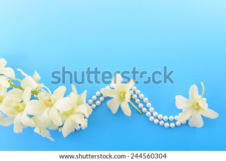 white flower and pearl
