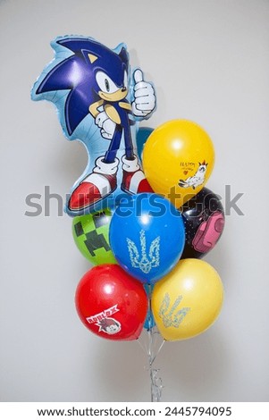 Blue foil number 8 balloon and helium balloon bundle