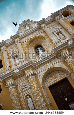 Beautiful picture of Iglesia La Merced in Antigua Guatemala