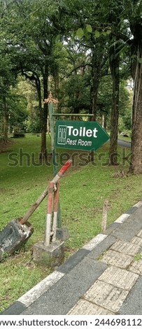 Toilet sign at the Bali Botanical Gardens

