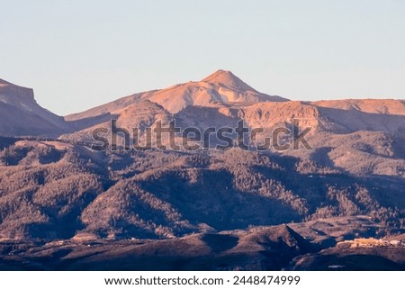 Photo Picture of the Beautiful Volcan Basaltic Mountain
