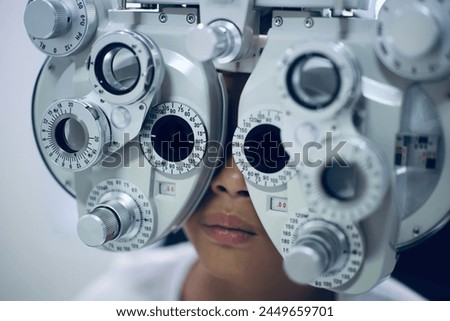 Kid eye test, child eye exam in optical clinic