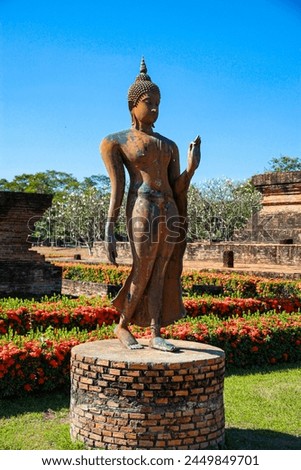 Sukhothai Historical Park Recognized by UNESCO as a "World Heritage Site", there are many interesting places in the park. Created using the art of the Sukhothai period