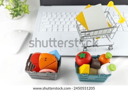 Image of buying food on a computer