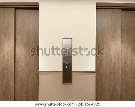 Elevator of lift to move people between floor
