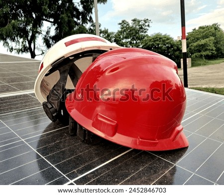 Plastic safety helmet with a panel surya energy