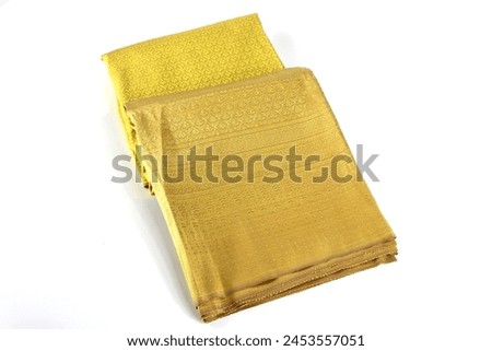 Thai GI Silk brocade has the same meaning as brocade. The difference is that using silk threads may use different colored silk threads. Instead of metallic threads in weaving, 