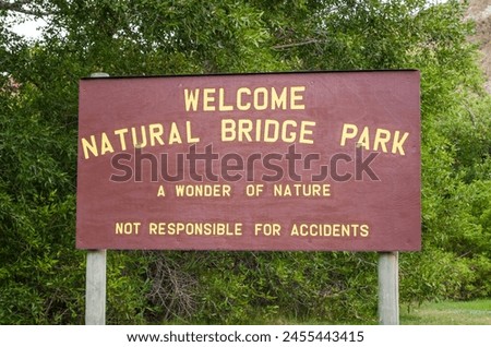 The Welcome Sign at Ayres Natural Bridge Park in Wyoming, USA