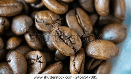 Close-up of coffee beans Shows the details of the seed surface very well.