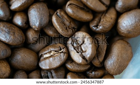 Close-up of coffee beans Shows the details of the seed surface very well.