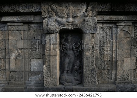 photo of an ancient statue left by the Hindu kingdom in Indonesia