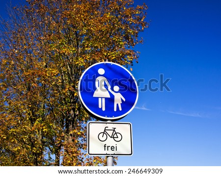 pedestrian sign and bicycles allowed germany