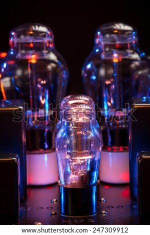 Electronic Vacuum tube amplifier with carbon fiber plate: Power triode and gas diode stabilizer