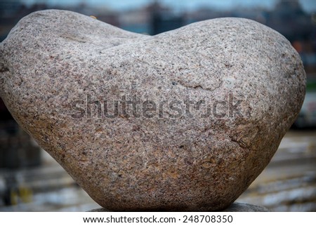 Heart shaped large boulder