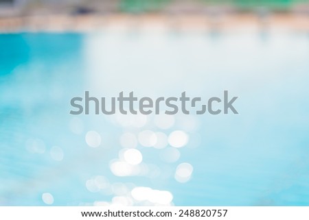Out of focus , Waves in the pool