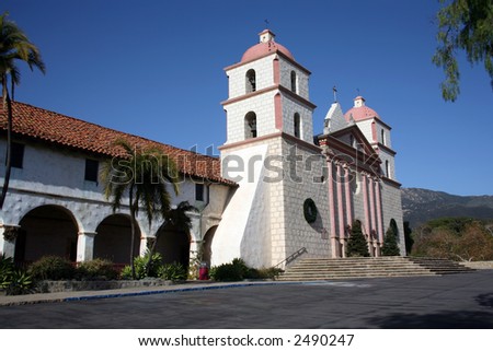 Gorgeous picture of the Santa Barbara Mission in California