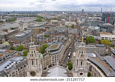 Panoramic view of London from the top.