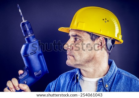 Do-it-yourselfer with drill
