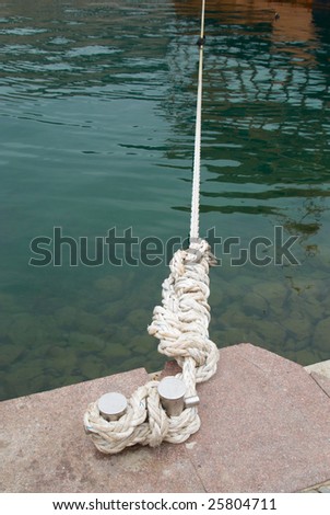 Mooring and knight with rope