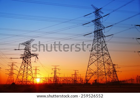 The evening electricity pylon silhouette, it is very beautiful Royalty-Free Stock Photo #259526552