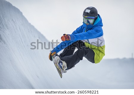 Snowboarder
