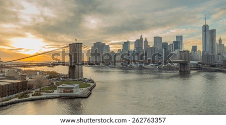 New York City Brooklyn Bridge evening Manhattan skyline