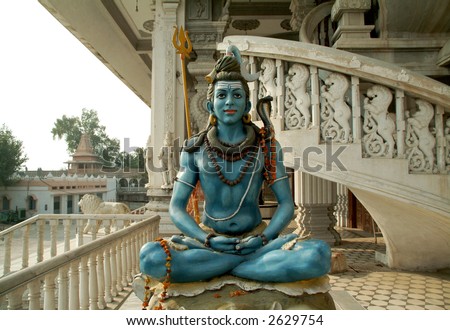 close up of shiva statue chattapur mandir temple new delhi india