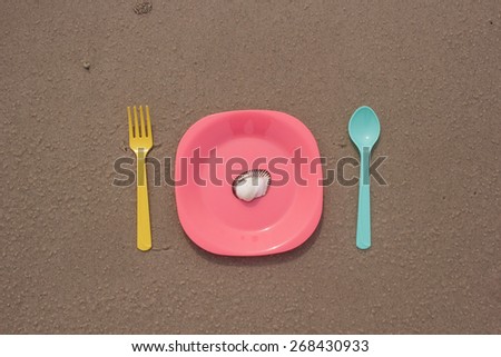 utensil dishware waiting clean food on the beach