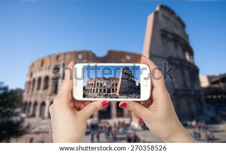 Travel photo on the phone, the Colosseum Italy