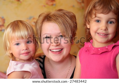 girl with two children