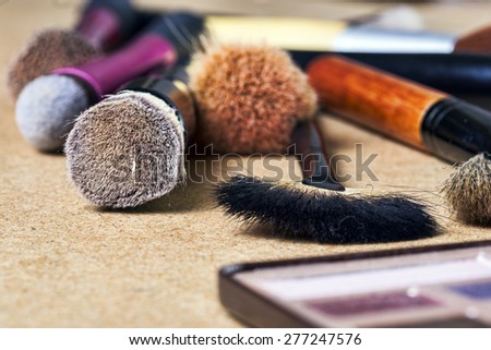 Makeup tools, makeup brushes