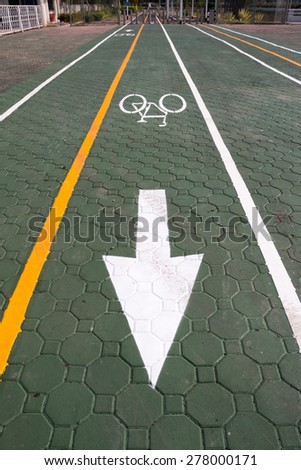 Bicycle and pavement lane 