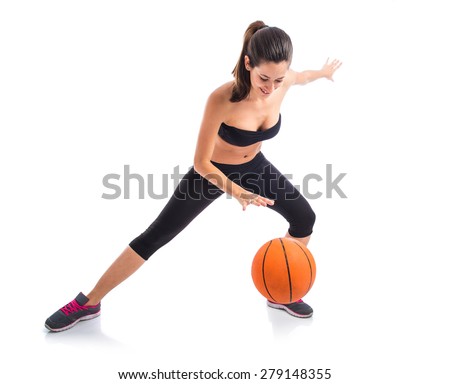 Woman playing baktetball