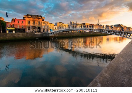 Ha'Penny Bridge, Dublin, Ireland. Royalty-Free Stock Photo #280310111