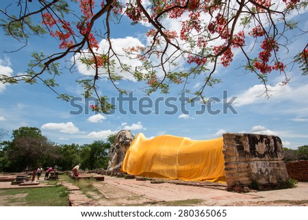 Reclining buddha Ayutthaya in Thailand