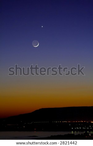 Moon and Venus in conjunction Royalty-Free Stock Photo #2821442